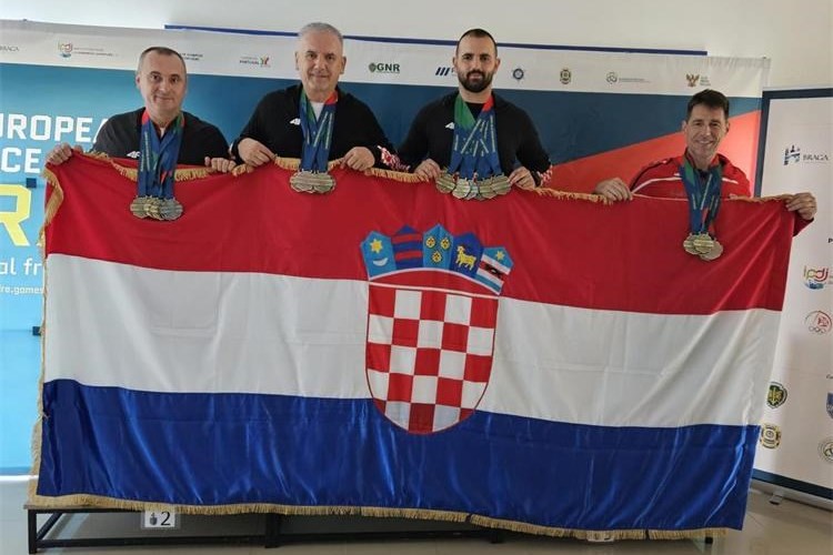 Slika /PU_KA/PU_info/2024/Sportasi_policijske i vatrogasne igre_2024/Sportaši.jpg